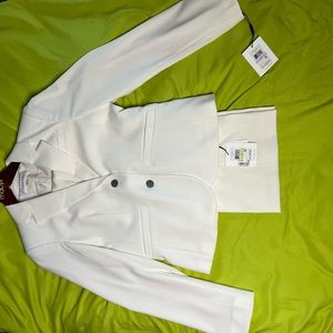 Calvin Klein Womens suit blazer size 6 pants size 4 brand new with tags!